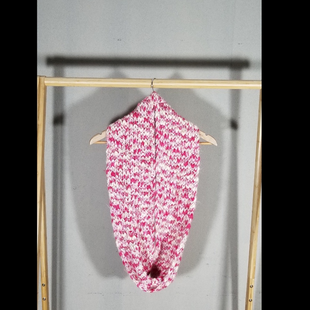 Infinity scarf - Picture 2 of 3